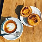 Pasteis de nata und Kaffee im Bom Dia I Sweetlifecamper
